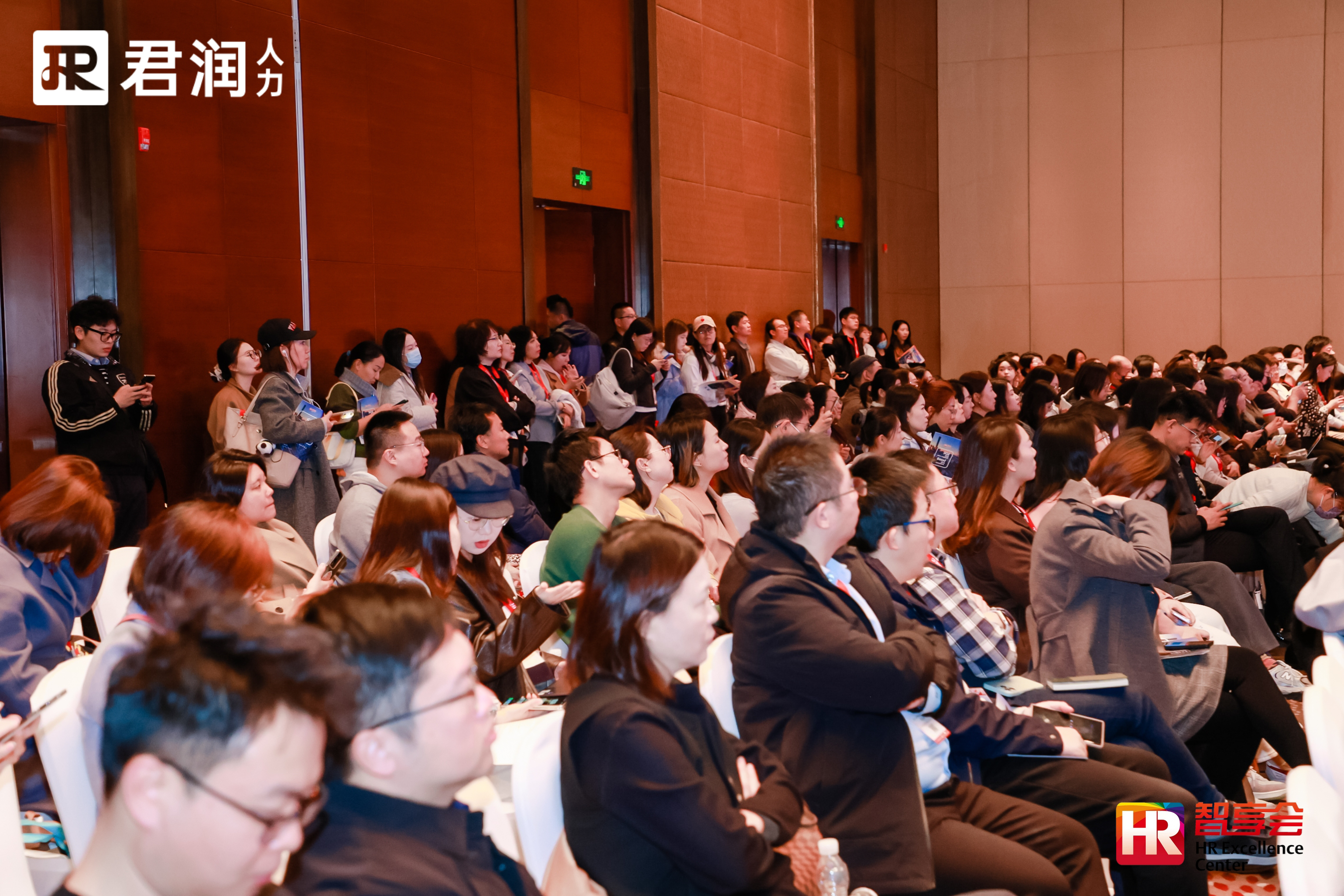 1763087645113711.jpg 主场景2.jpg